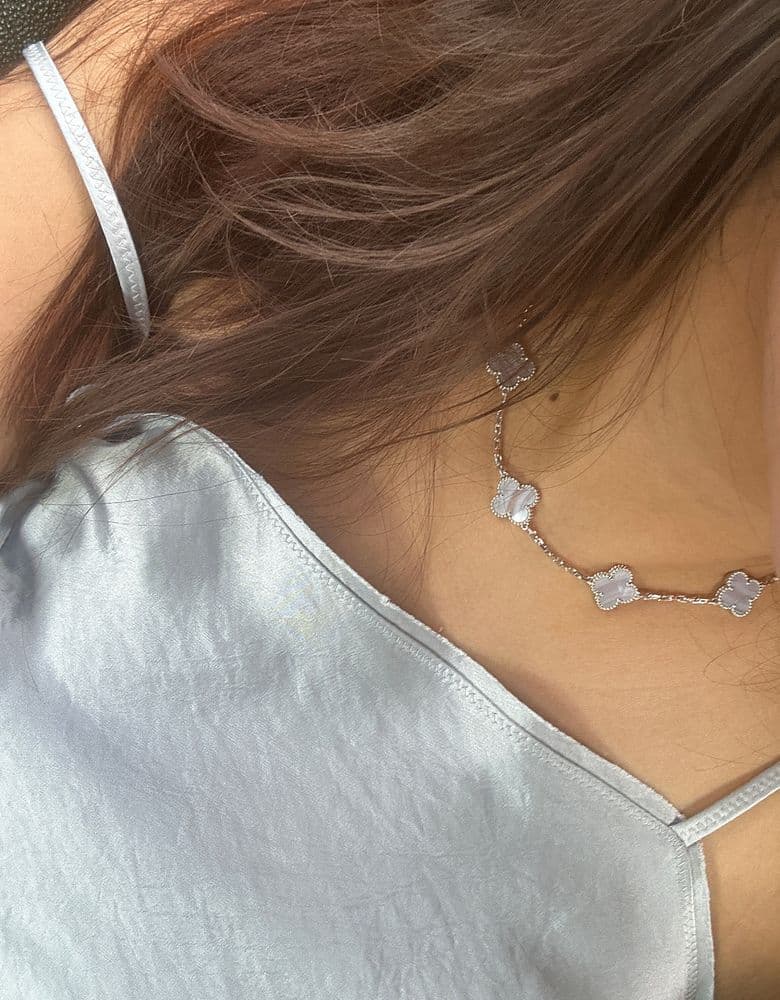 Van Cleef & Arpels chalcedony necklace