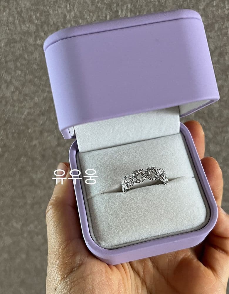 Golden Dew Percipe Favia Ring