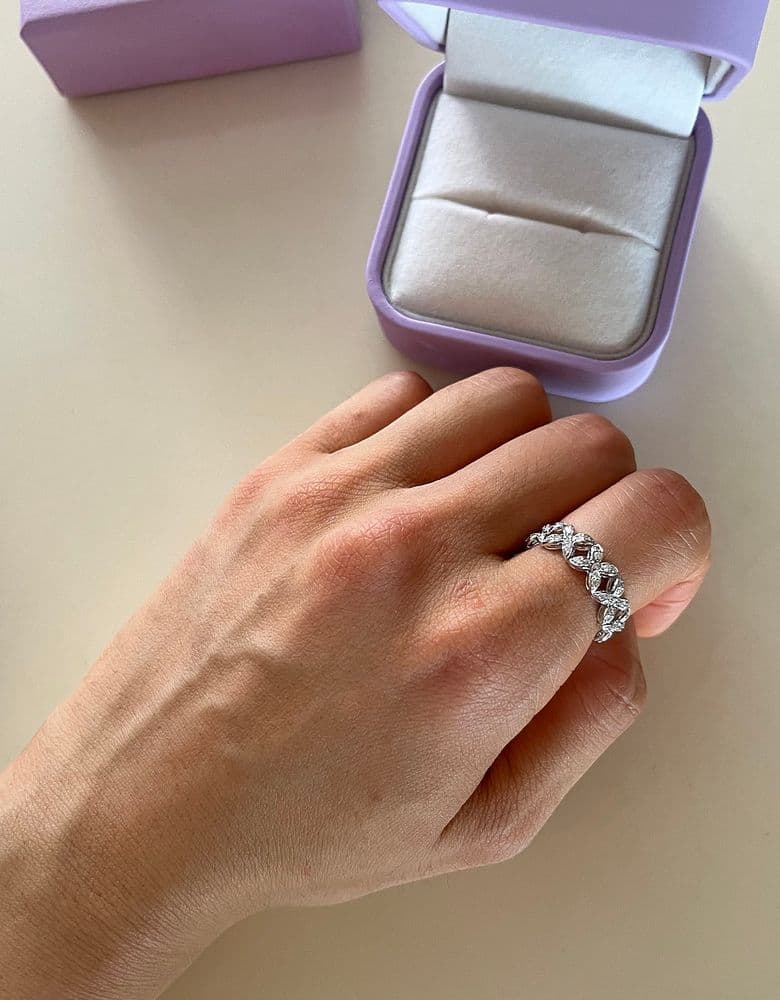 Golden Dew Percipe Favia Ring