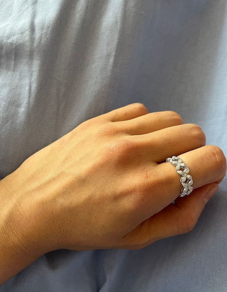 Golden Dew Percipe Favia Ring