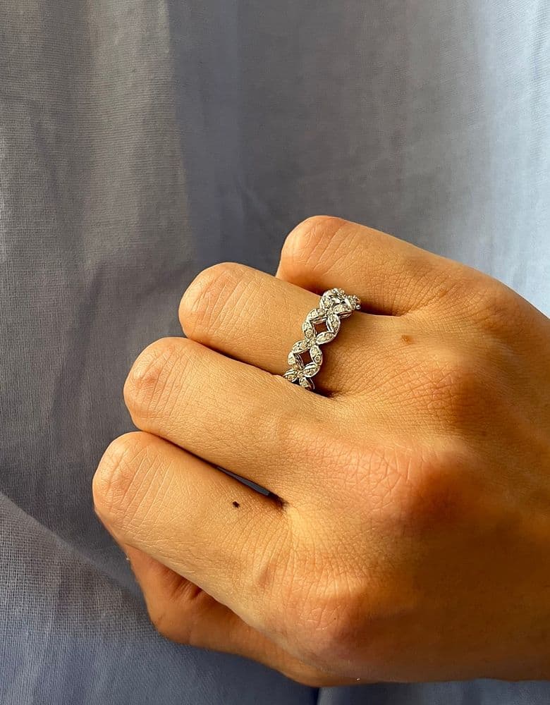 Golden Dew Percipe Favia Ring