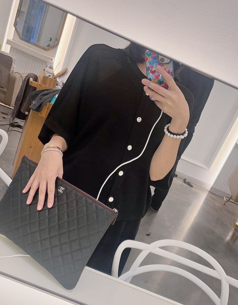 Chanel clutch