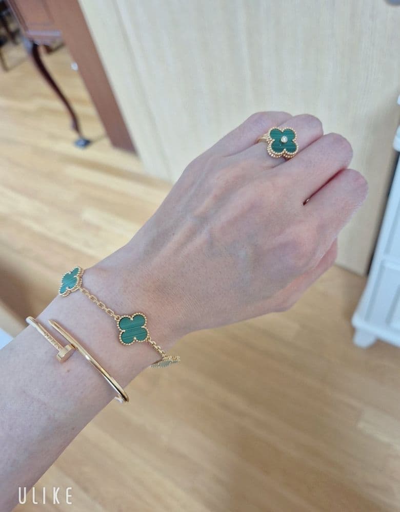 반클리프 말라카이트+말라카이트 착샷