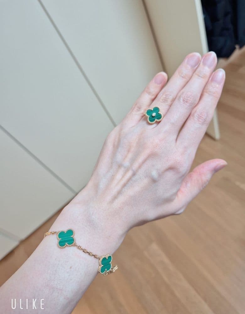 반클리프 말라카이트+말라카이트 착샷