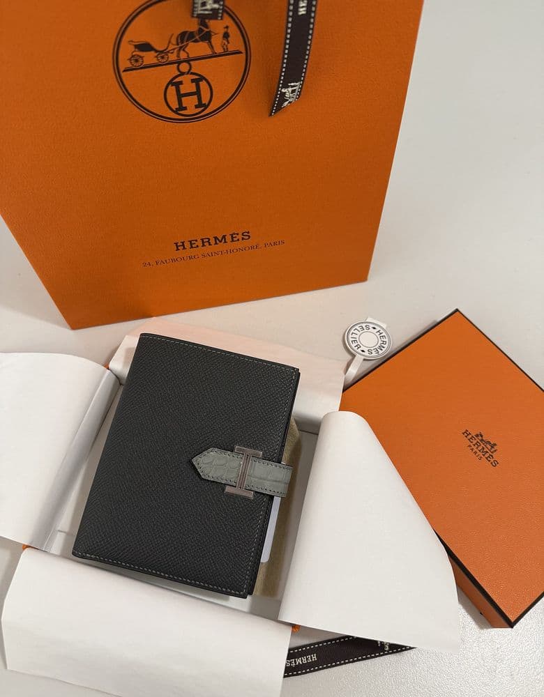 Hermès Béarn Touch Compact Wallet in Graphite with Silver Hardware