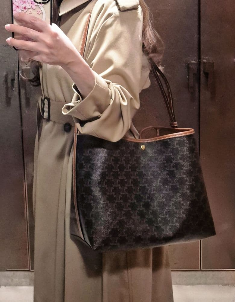 Celine's new bag, the Soft Shopper.