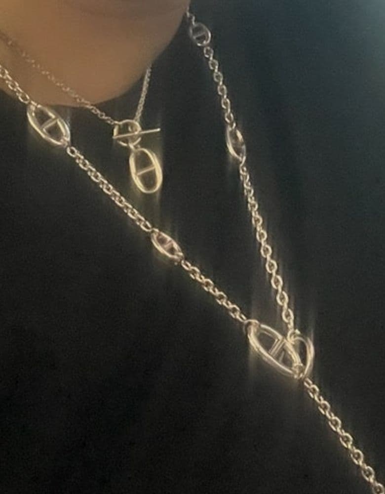 Hermès Chaine d'Ancre Pendant & Hermès Chypre Sandals