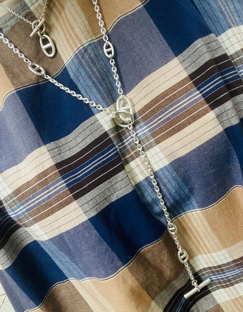 Hermès Chaine d'Ancre Pendant & Hermès Chypre Sandals