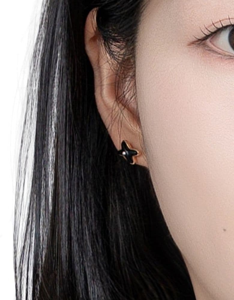 Chaumet Jeux de Liens earrings