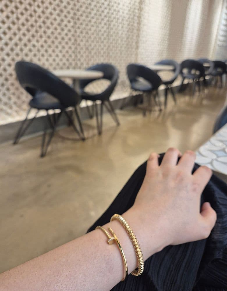 Cartier Clash bracelet: On wrist and looking gorgeous.