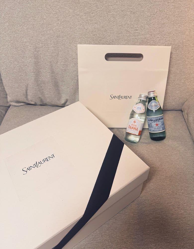 생로랑 스웨이드 LE 5 À 7 백 (Feat:사이즈헷갈리지마세요!!)