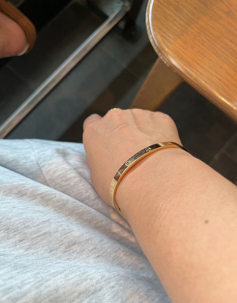 까르띠에 러브팔찌 미듐