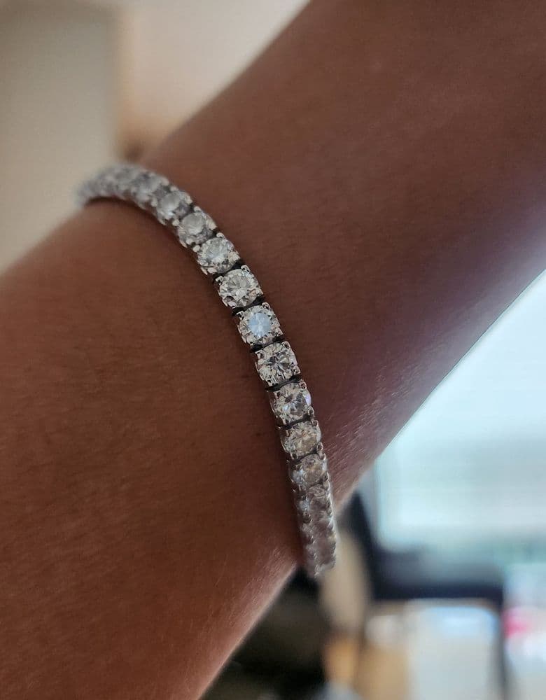 엘도라도 테니스팔찌 착용샷