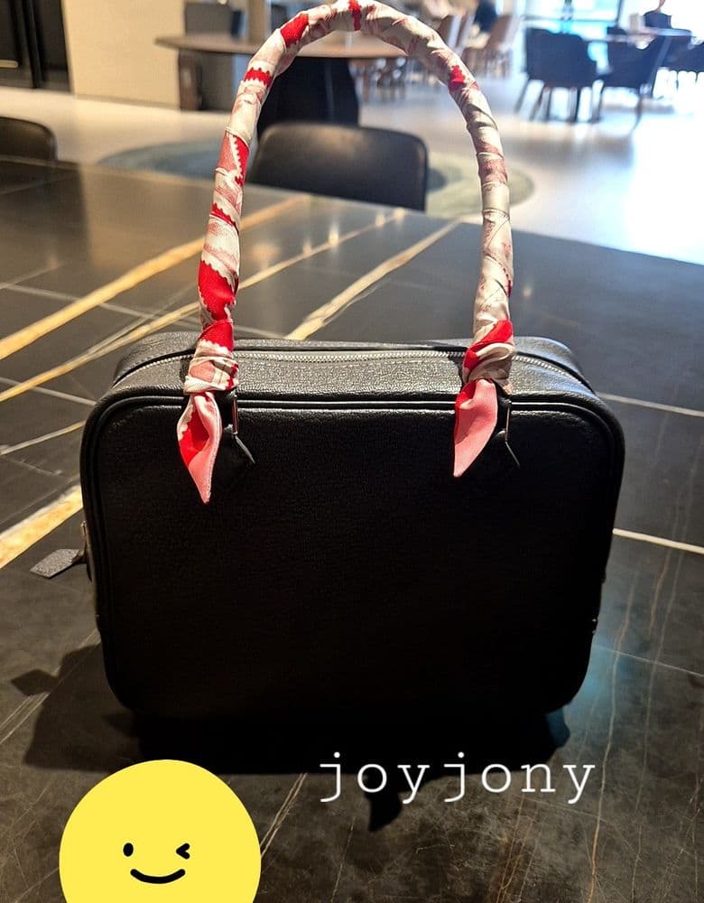 Hermès Mini Plum Bag