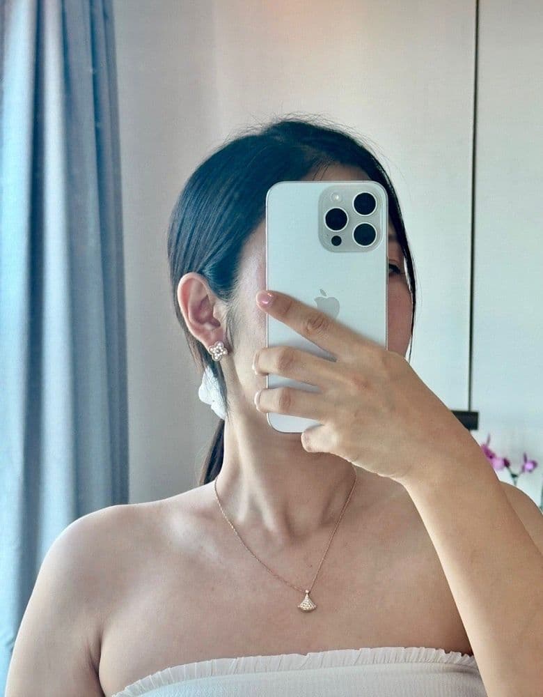 Van Cleef & Arpels Alhambra Vintage Diamond Rose Gold Earrings - A few months in and here are my thoughts.