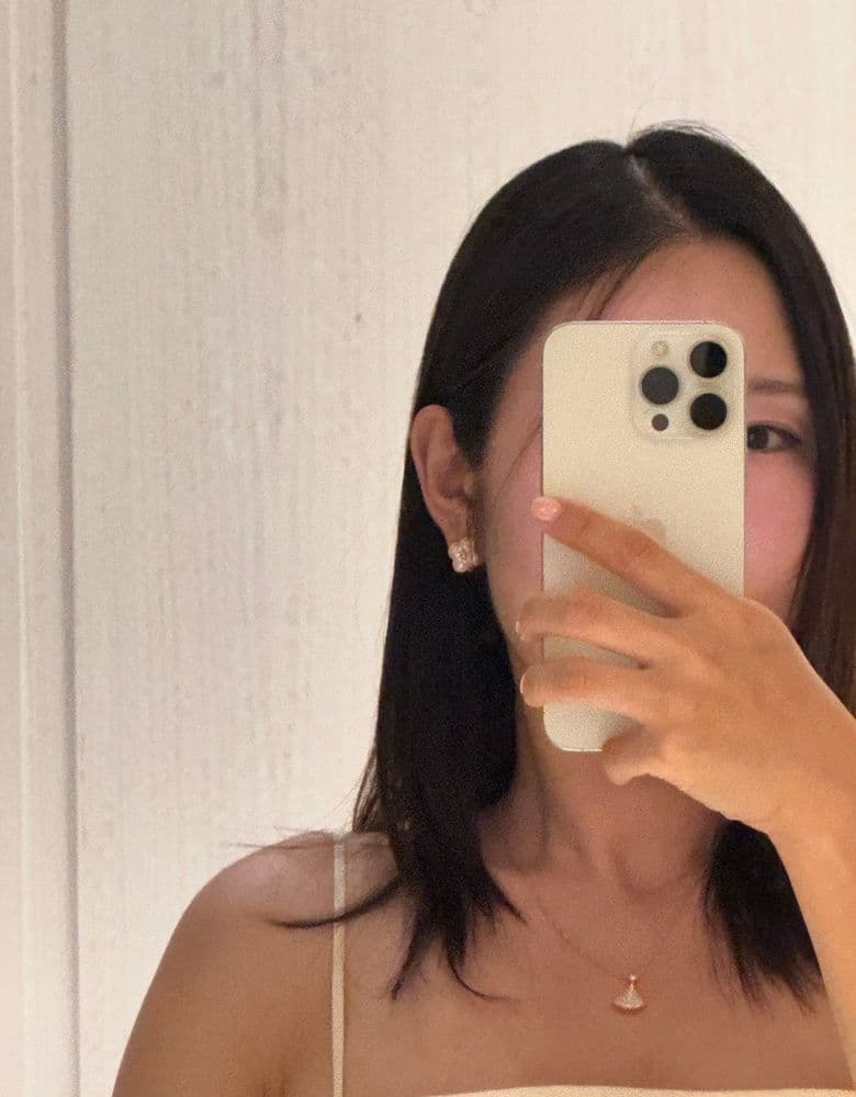 Van Cleef & Arpels Alhambra Vintage Diamond Rose Gold Earrings - A few months in and here are my thoughts.