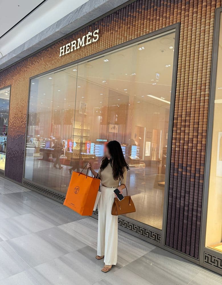 Scored an Hermes Picotin 18 in new white with gold hardware! Walk-in success!