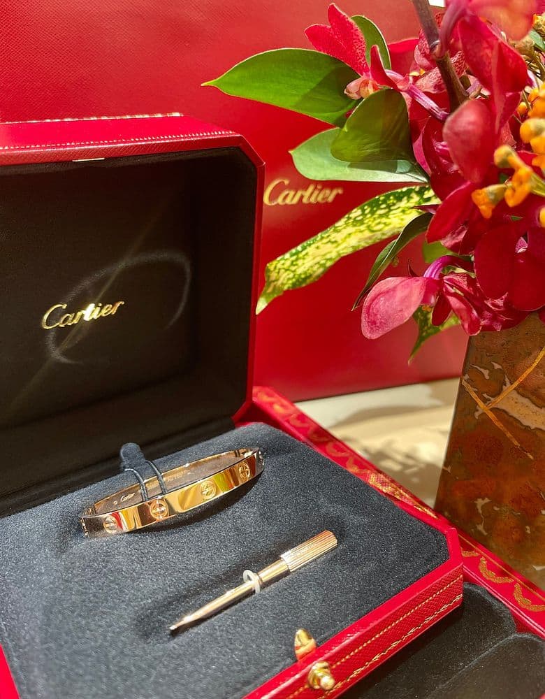 Cartier Love Classic