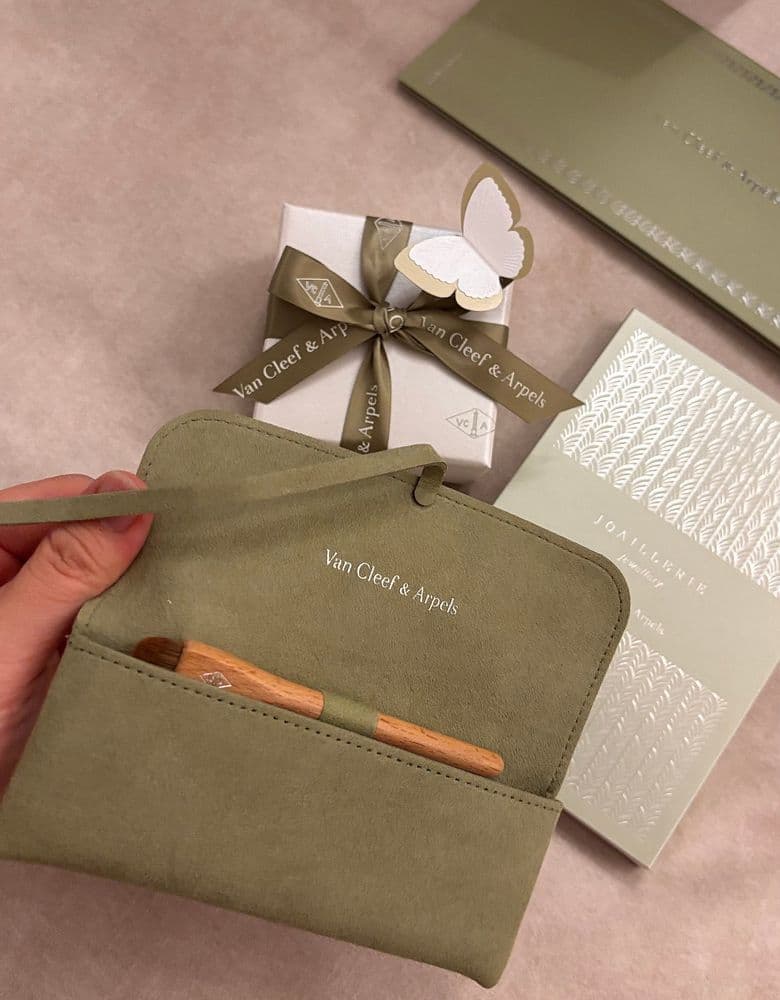 Van Cleef & Arpels hammered vintage yellow gold