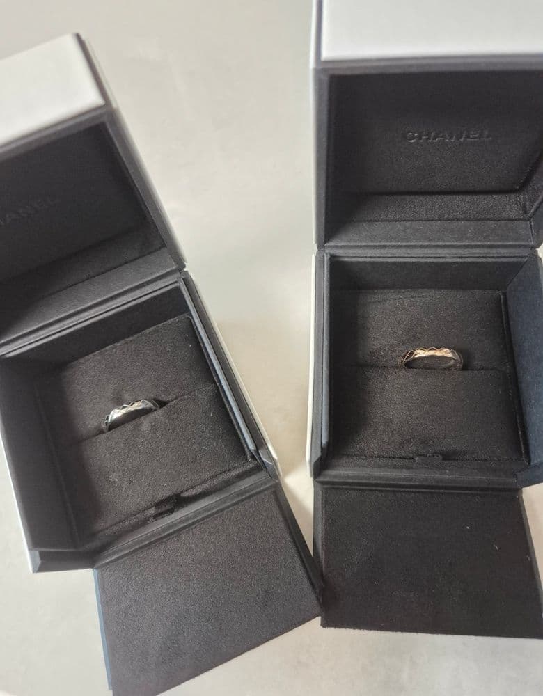 Chanel Coco Crush mini ring in white gold and beige gold.