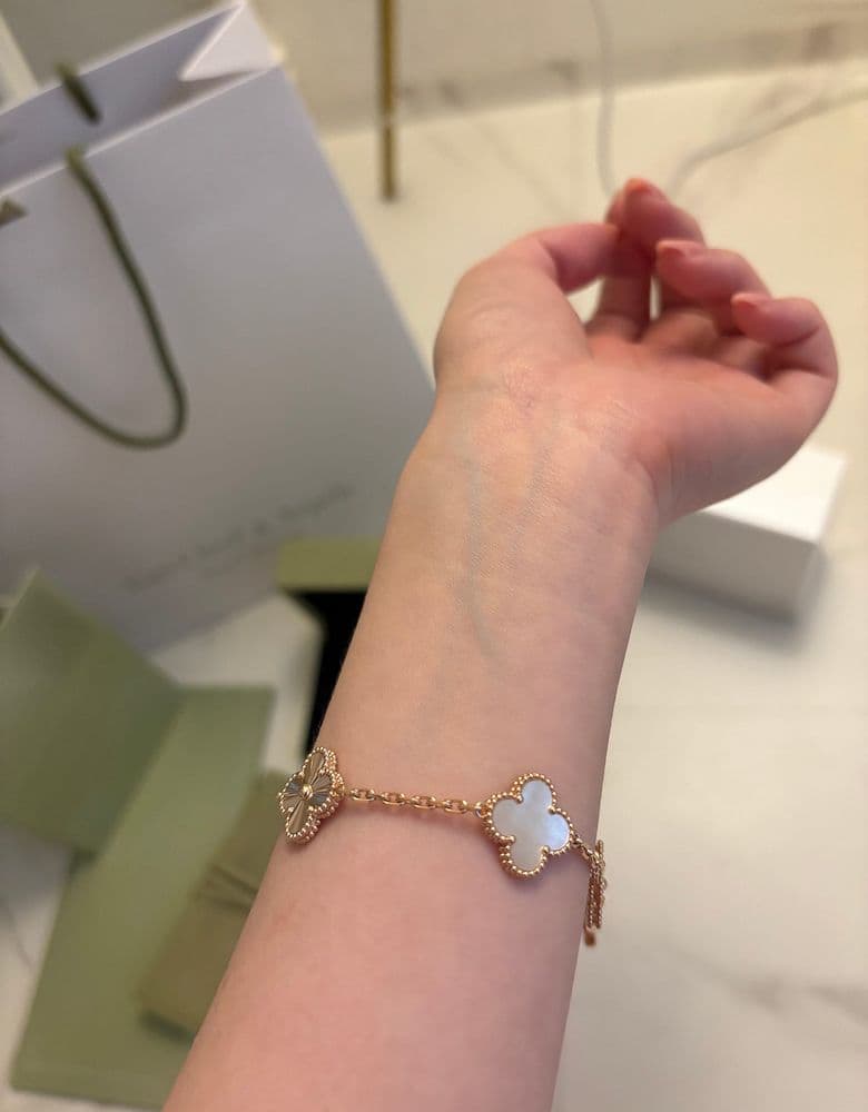 반클리프 메종 팔찌 