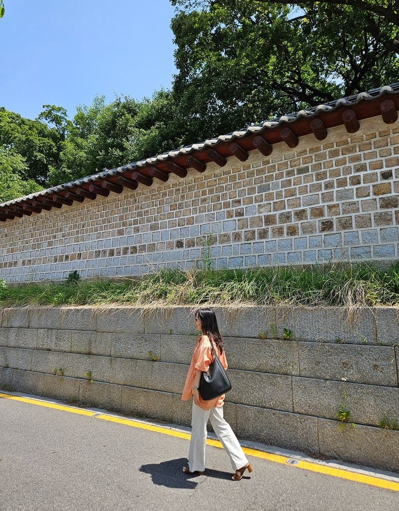 YSL 5a7 in the large size.