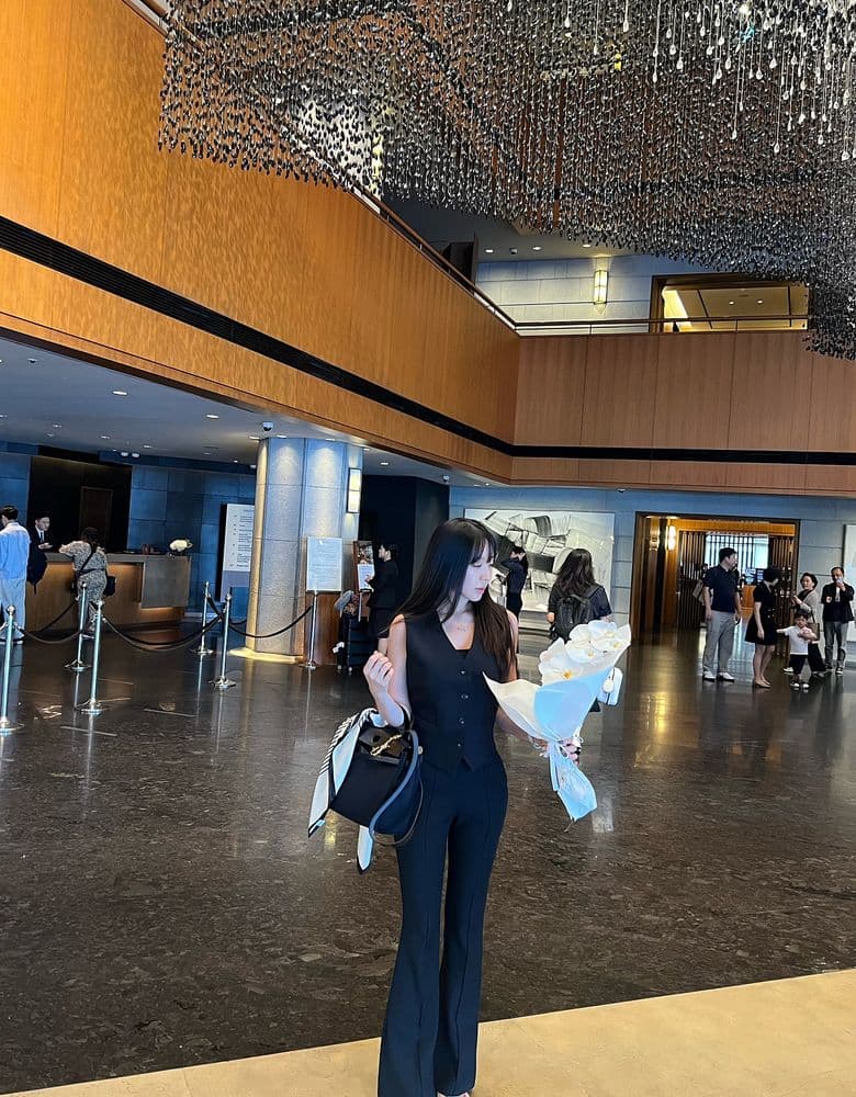 에르메스 누아 금장 에르백 착샷