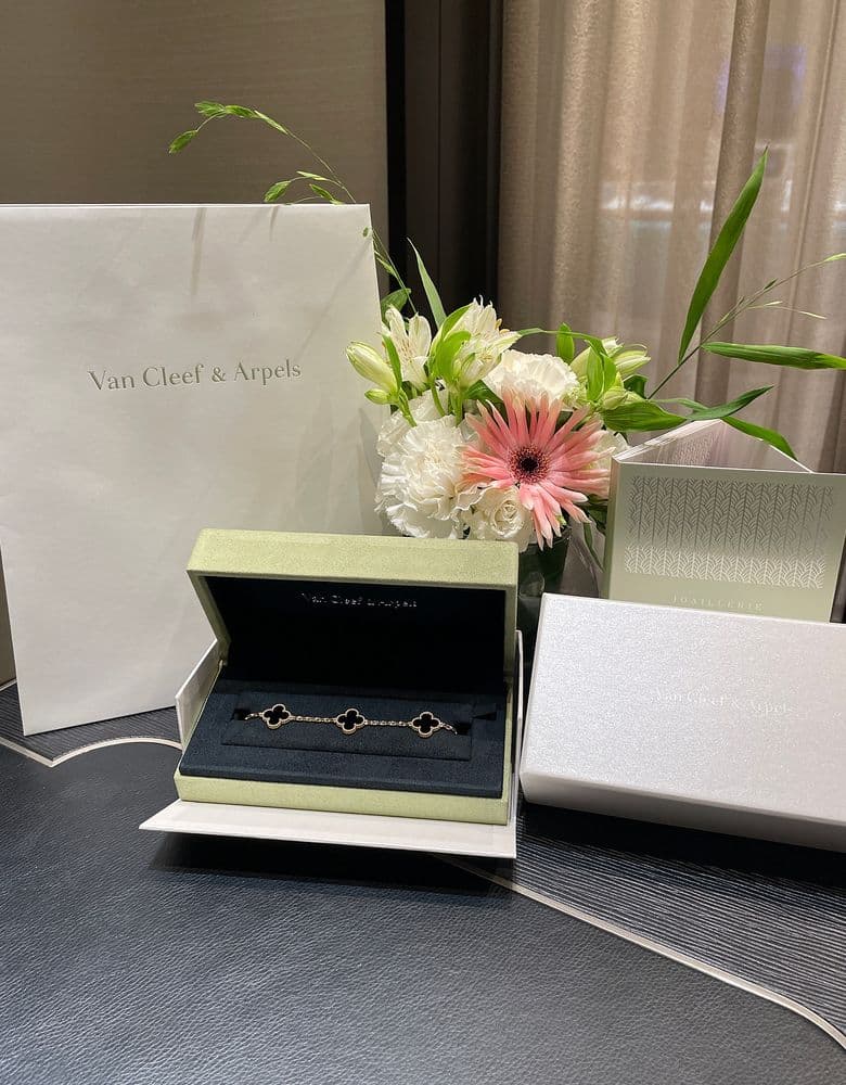 반클리프 5모티브 오닉스 구매