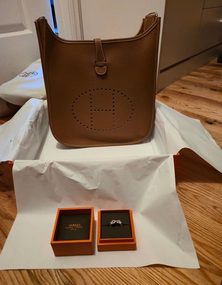 Hermès Evelyne 29 and Chaine d'Ancre ring