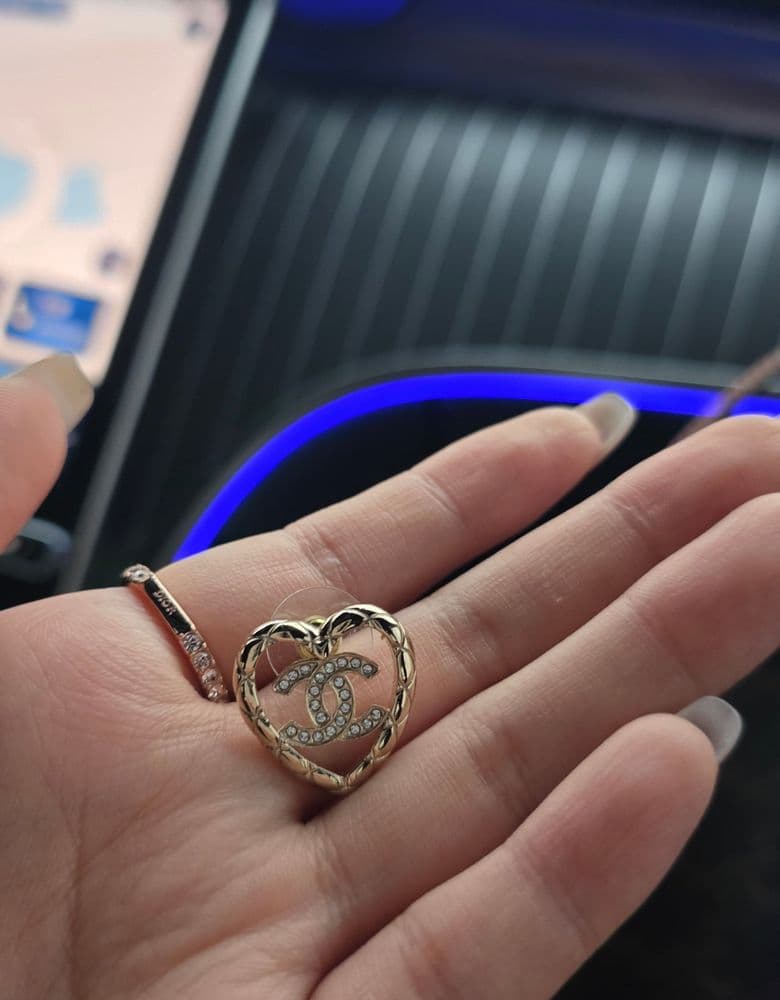 샤넬 하트귀걸이 착샷 및 후기