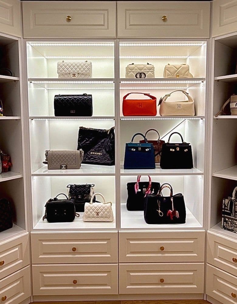 명품 가방 진열장 후기