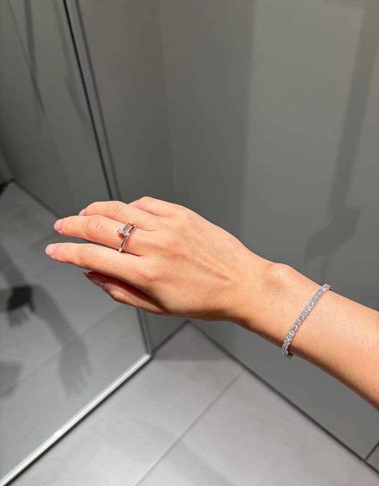 까르띠에 앵끌루 반지 화이트 골드