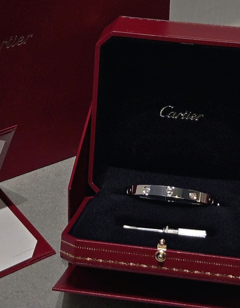 까르띠에 러브팔찌 클래식 화이트 골드 후기 & 사이즈 팁
