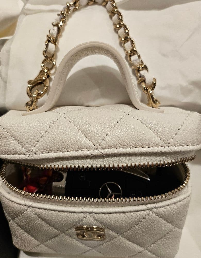 샤넬 클래식 미니 참 구매