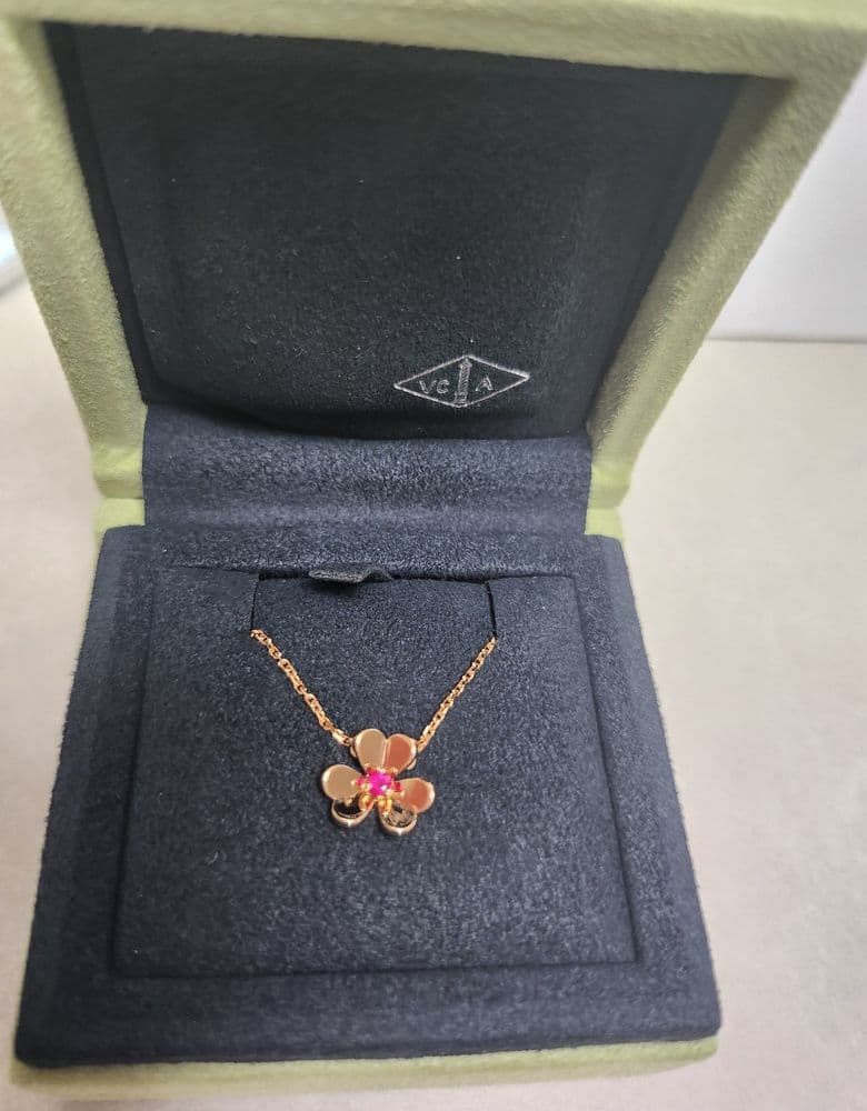 Van Cleef Frivole Mini Ruby