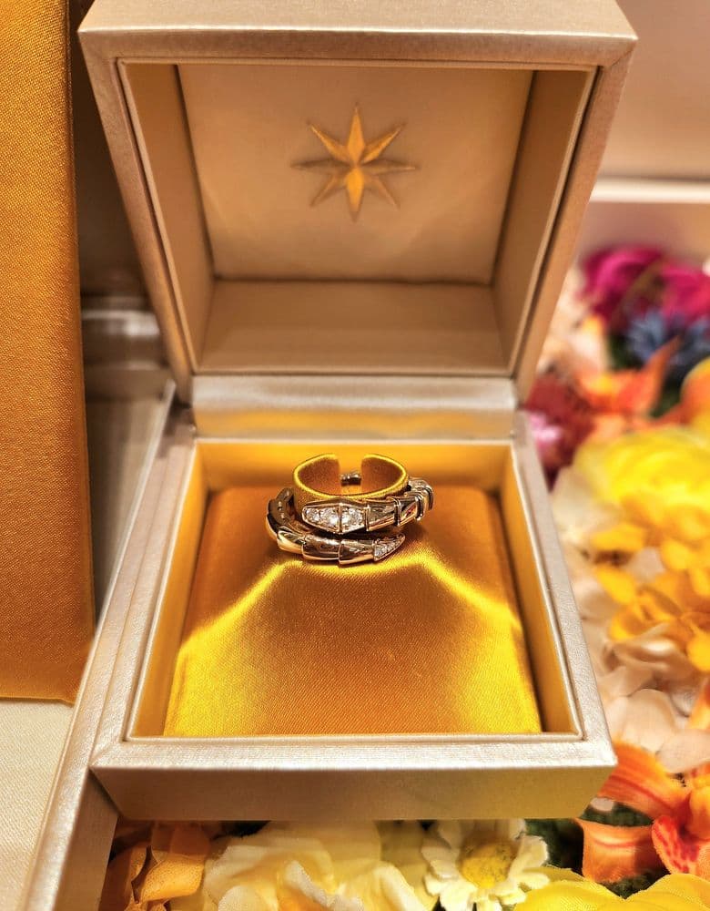 불가리 세르펜티 목걸이와 반지 세트