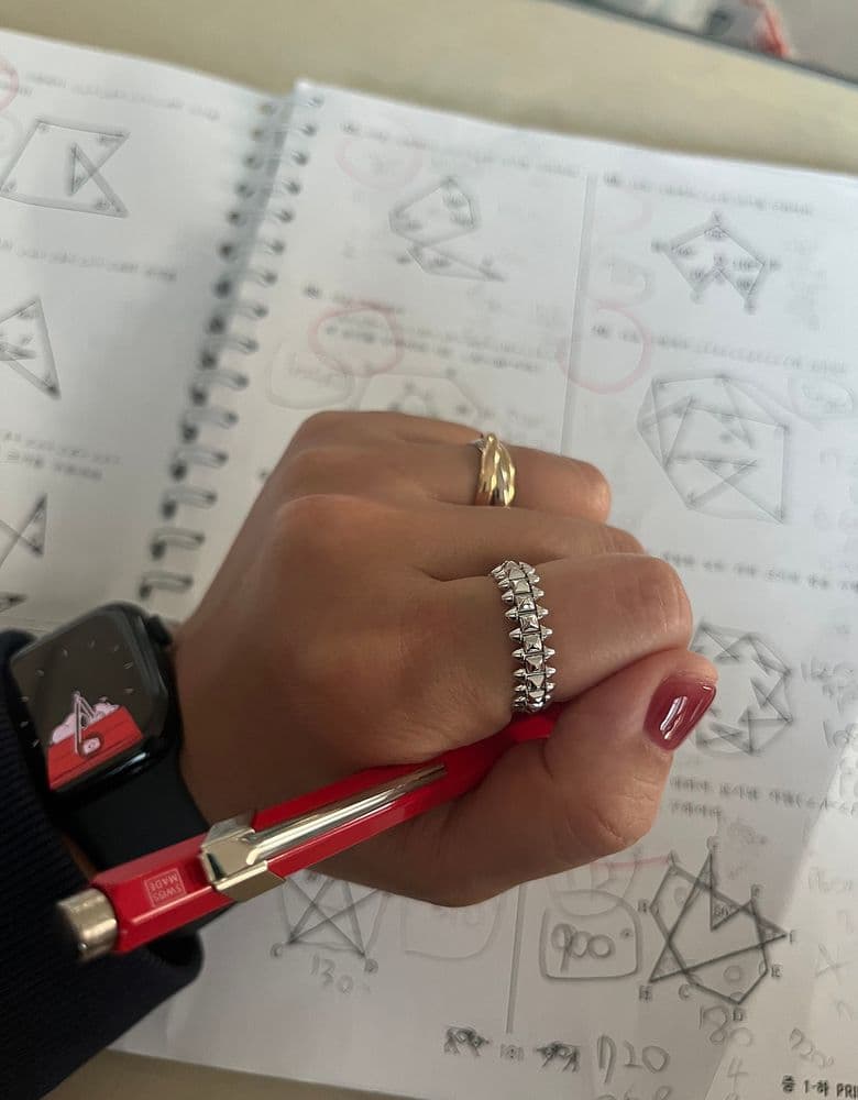 까르띠에 클래쉬드 링 화이트 골드