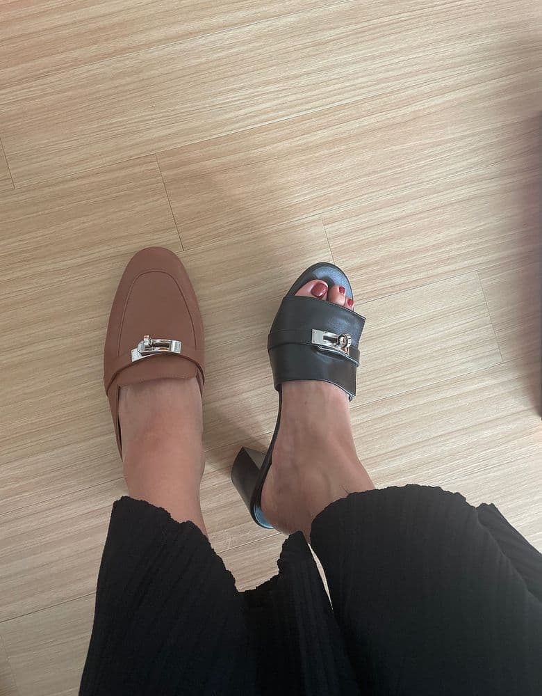 Hermès Gigi Sandals Noir Review