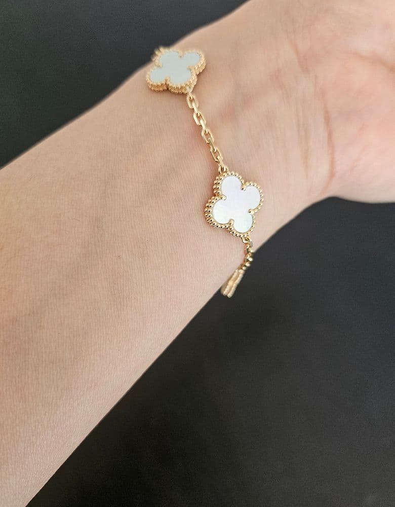 I treated myself to the Van Cleef & Arpels Vintage Alhambra bracelet with five motifs.