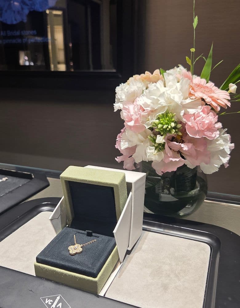 Van Cleef & Arpels Vintage Alhambra Diamond Yellow Gold