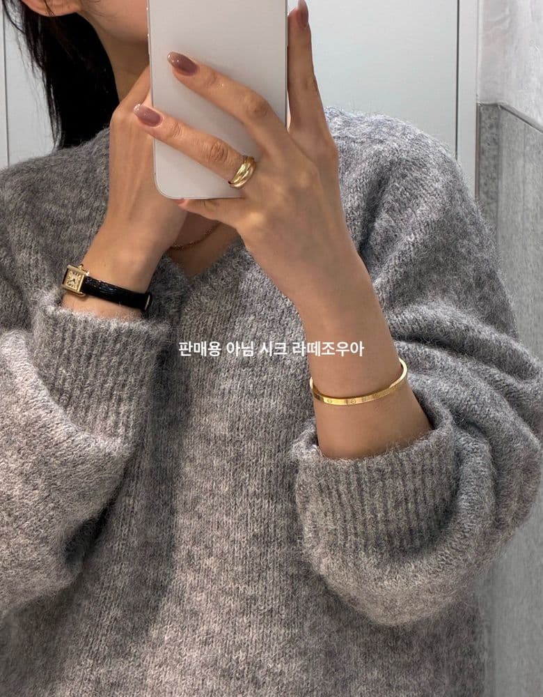 Cartier: Louis Cartier Mini, Baignoire Bangle Mini, Panthère Medium / Chanel: J12, Boy-Friend Medium