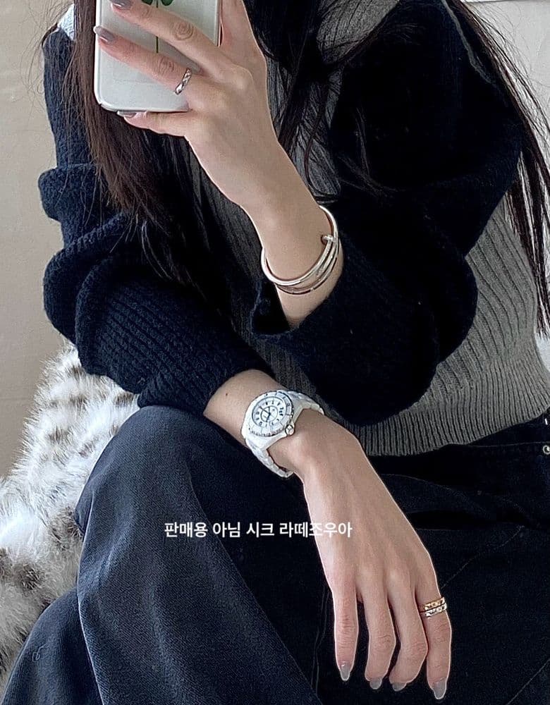 Cartier: Louis Cartier Mini, Baignoire Bangle Mini, Panthère Medium / Chanel: J12, Boy-Friend Medium