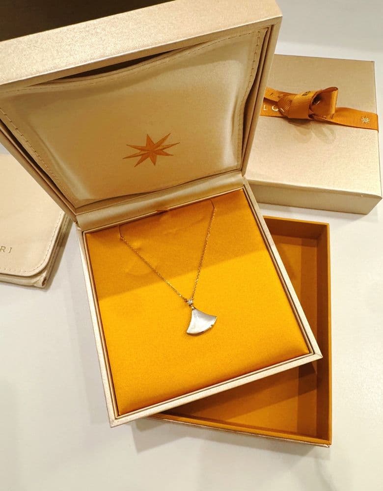 Bvlgari Divas' Dream (L) Mao Pearl