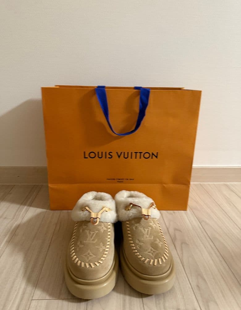 Louis Vuitton Cortina Closed Mule