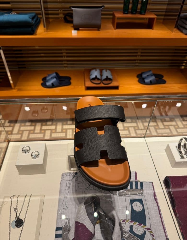 에르메스 시프레샌들 블랙