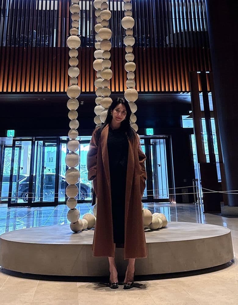 Unboxing the Roger Vivier Trumpet 7cm Heel & Max Mara Ludmilla Tabacco Outfit Pics