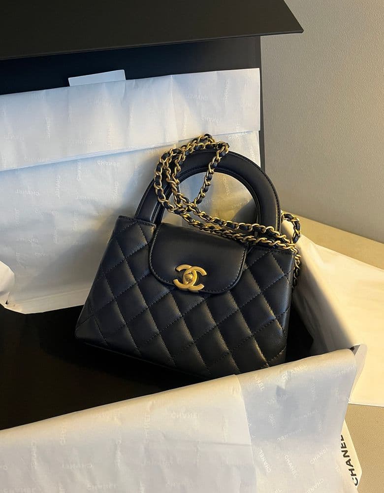 샤넬 켈리 백 다크 네이비