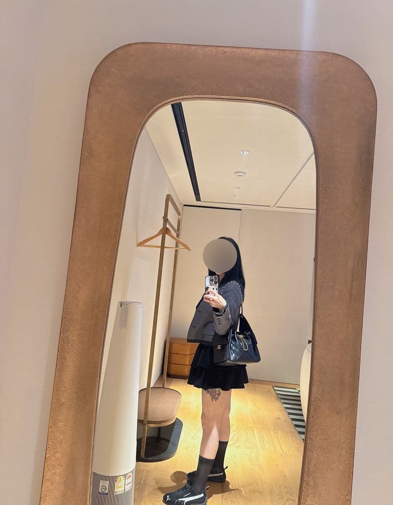 Chanel 2.5 bag outfit pic