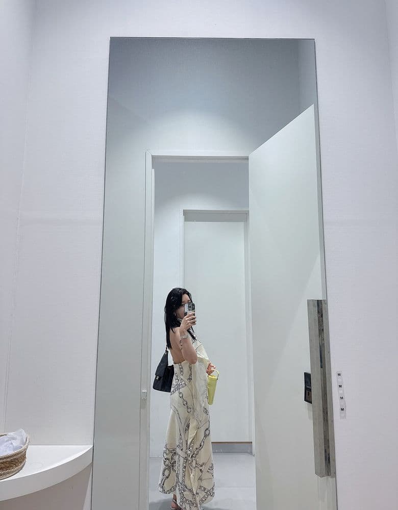 Chanel 2.5 bag outfit pic