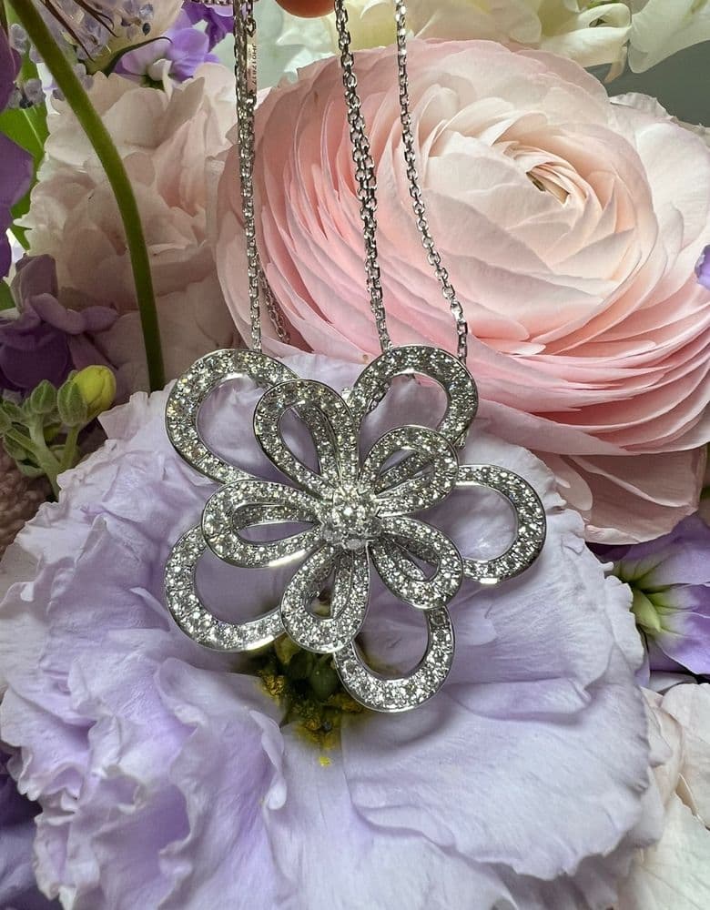 Van Cleef & Arpels High Jewelry Flower Lace Brooch